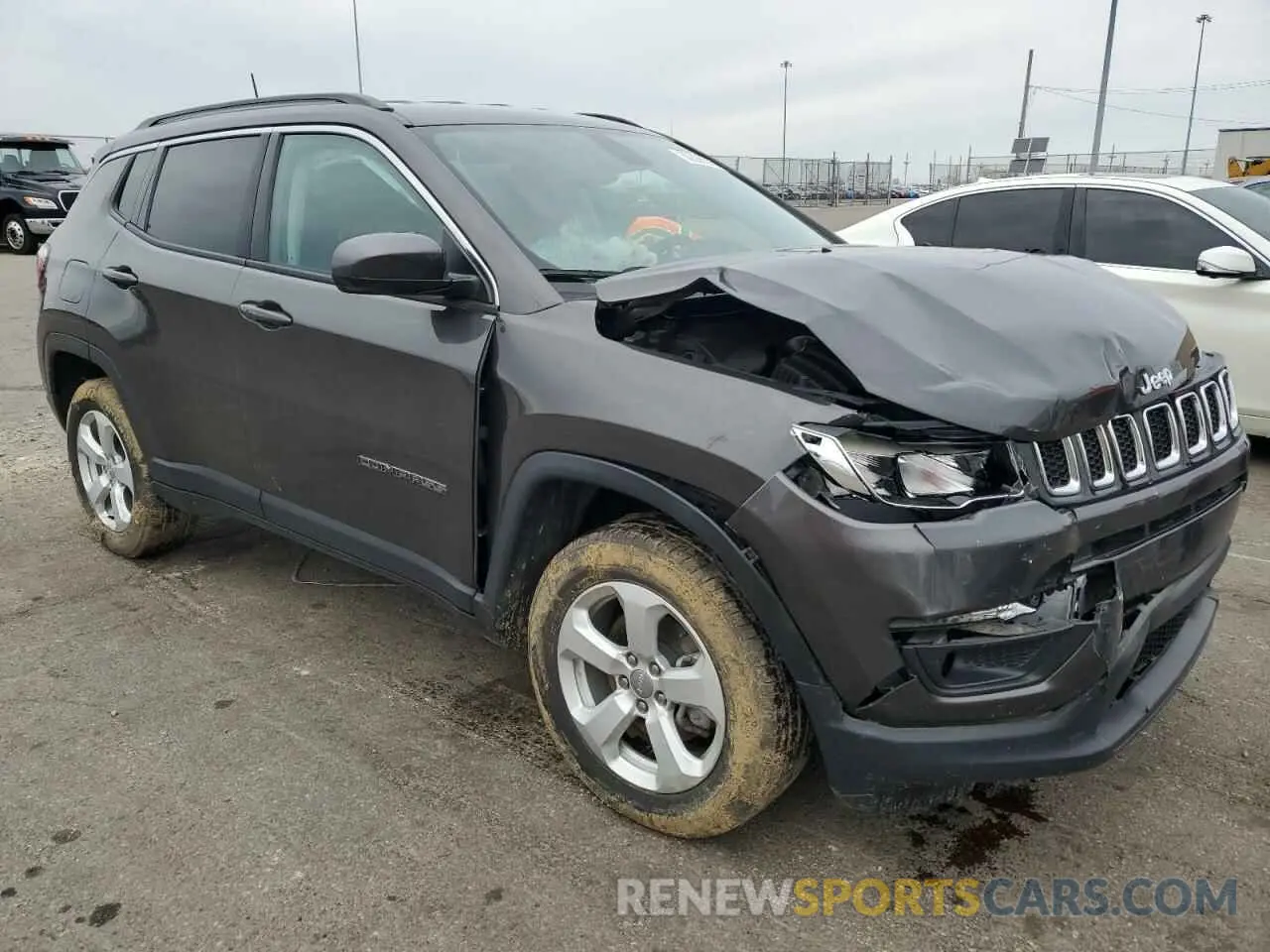 4 fotografías del automóvil dañado 3C4NJDBB2KT734797 JEEP COMPASS 2019