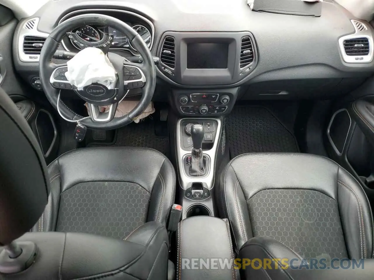 8 fotografías del automóvil dañado 3C4NJDBB2KT734797 JEEP COMPASS 2019