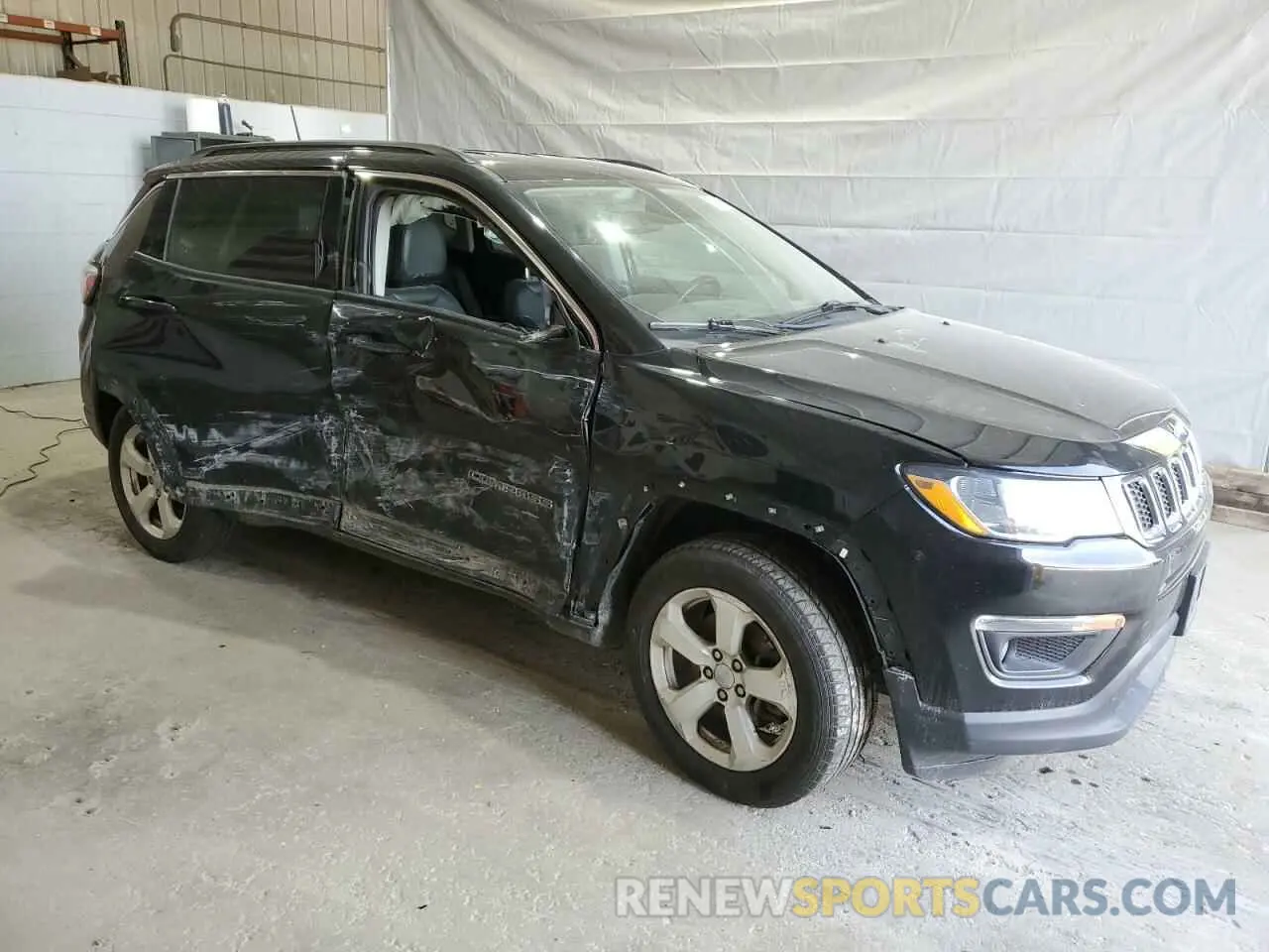 4 fotografías del automóvil dañado 3C4NJDBB2KT786690 JEEP COMPASS 2019