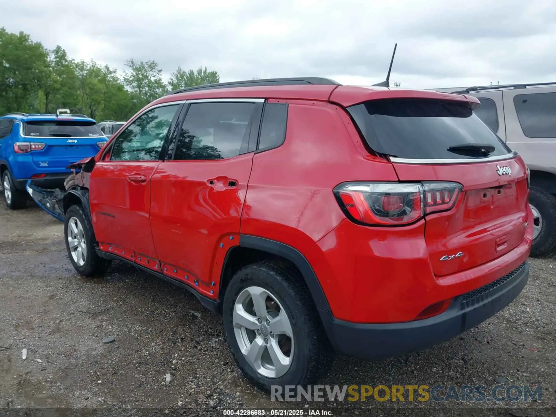 3 fotografías del automóvil dañado 3C4NJDBB3KT595330 JEEP COMPASS 2019