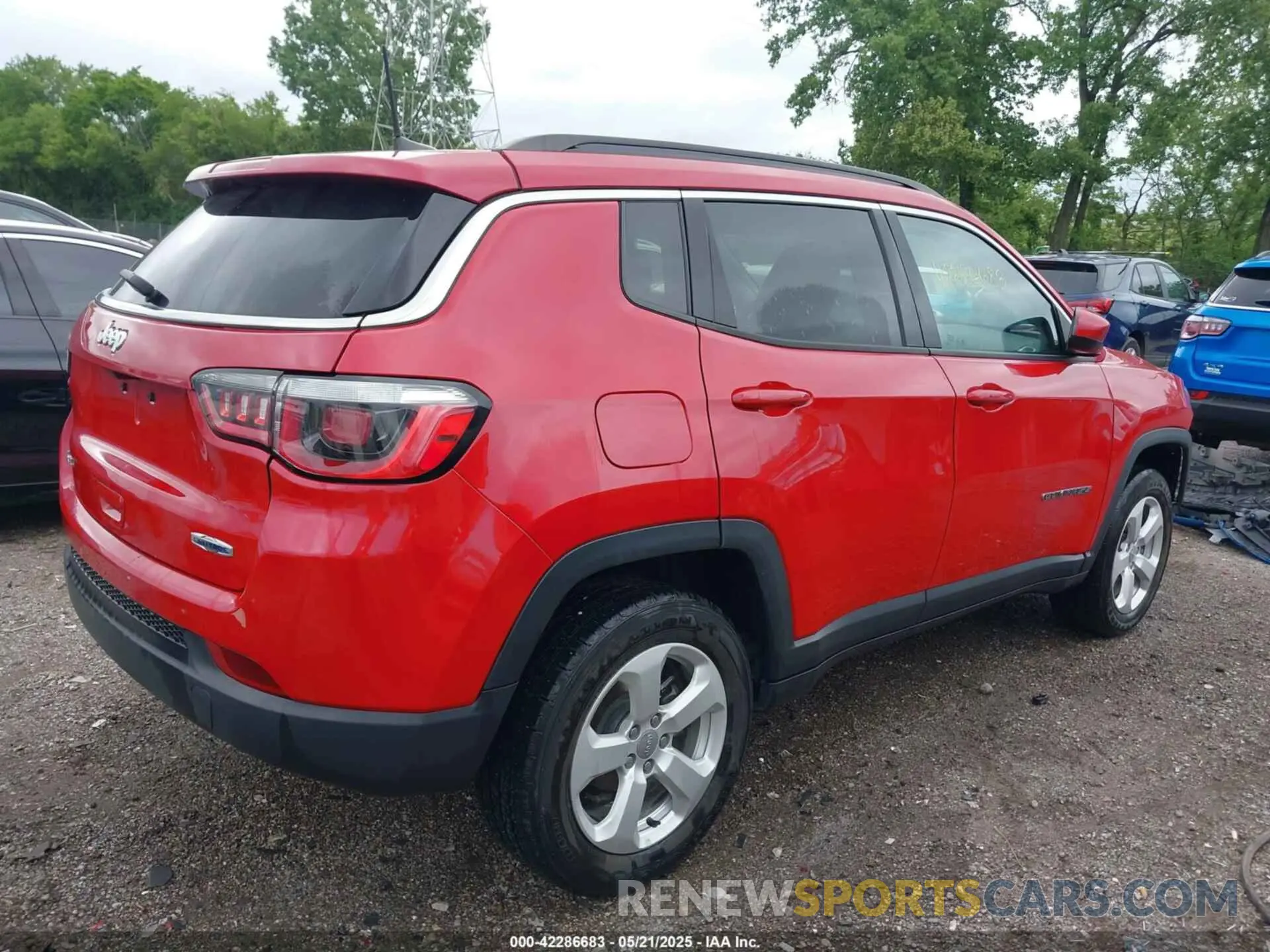 4 fotografías del automóvil dañado 3C4NJDBB3KT595330 JEEP COMPASS 2019