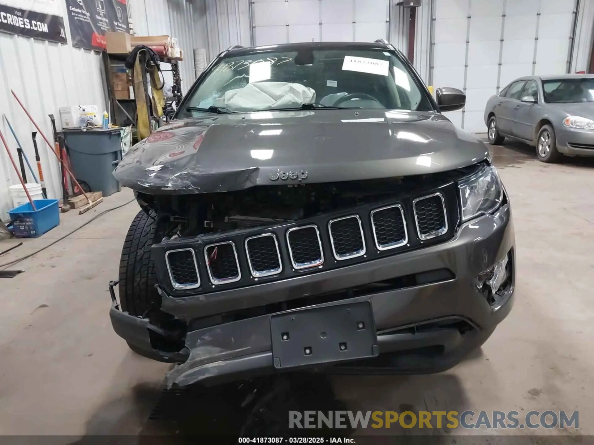 12 fotografías del automóvil dañado 3C4NJDBB3KT828901 JEEP COMPASS 2019