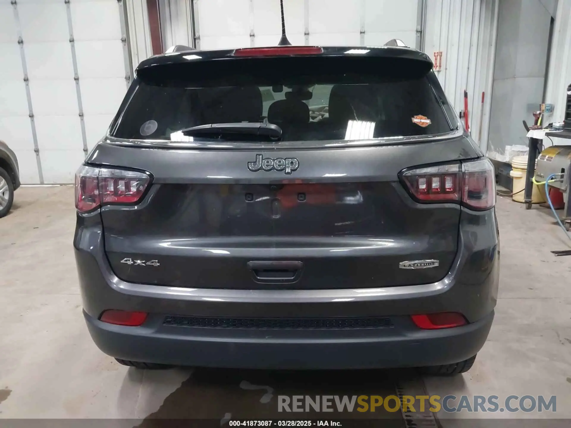 16 fotografías del automóvil dañado 3C4NJDBB3KT828901 JEEP COMPASS 2019