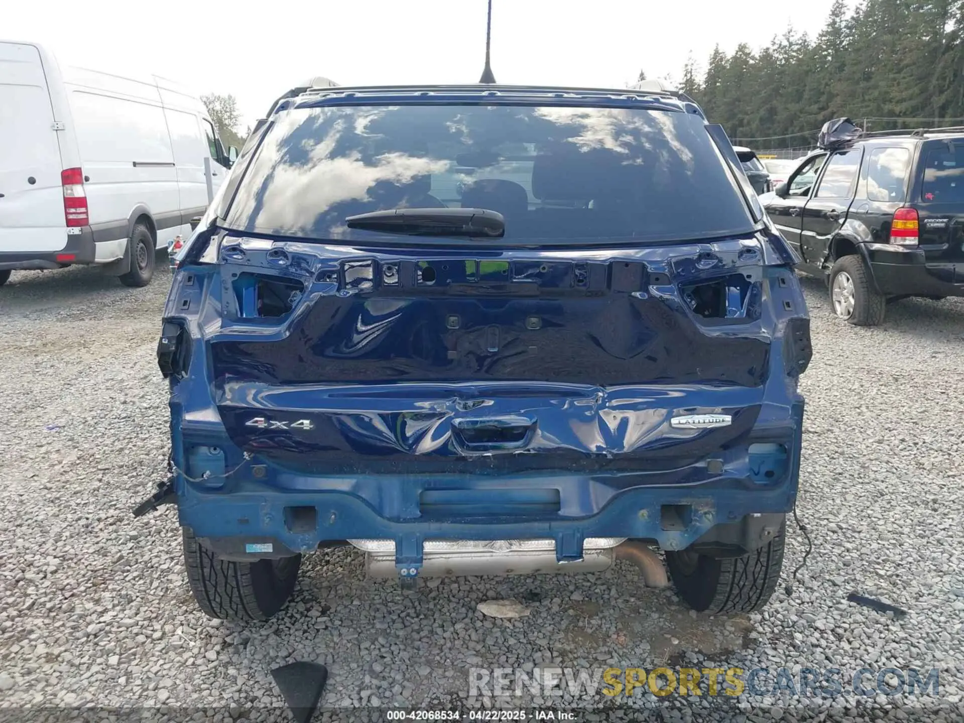 17 fotografías del automóvil dañado 3C4NJDBB3KT846931 JEEP COMPASS 2019