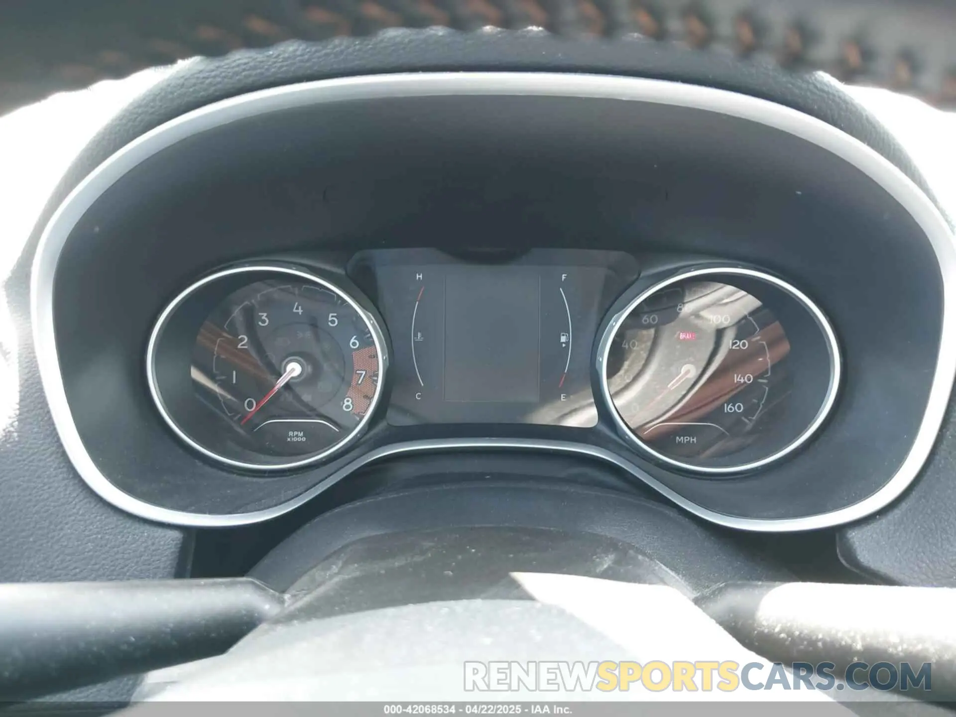 18 fotografías del automóvil dañado 3C4NJDBB3KT846931 JEEP COMPASS 2019
