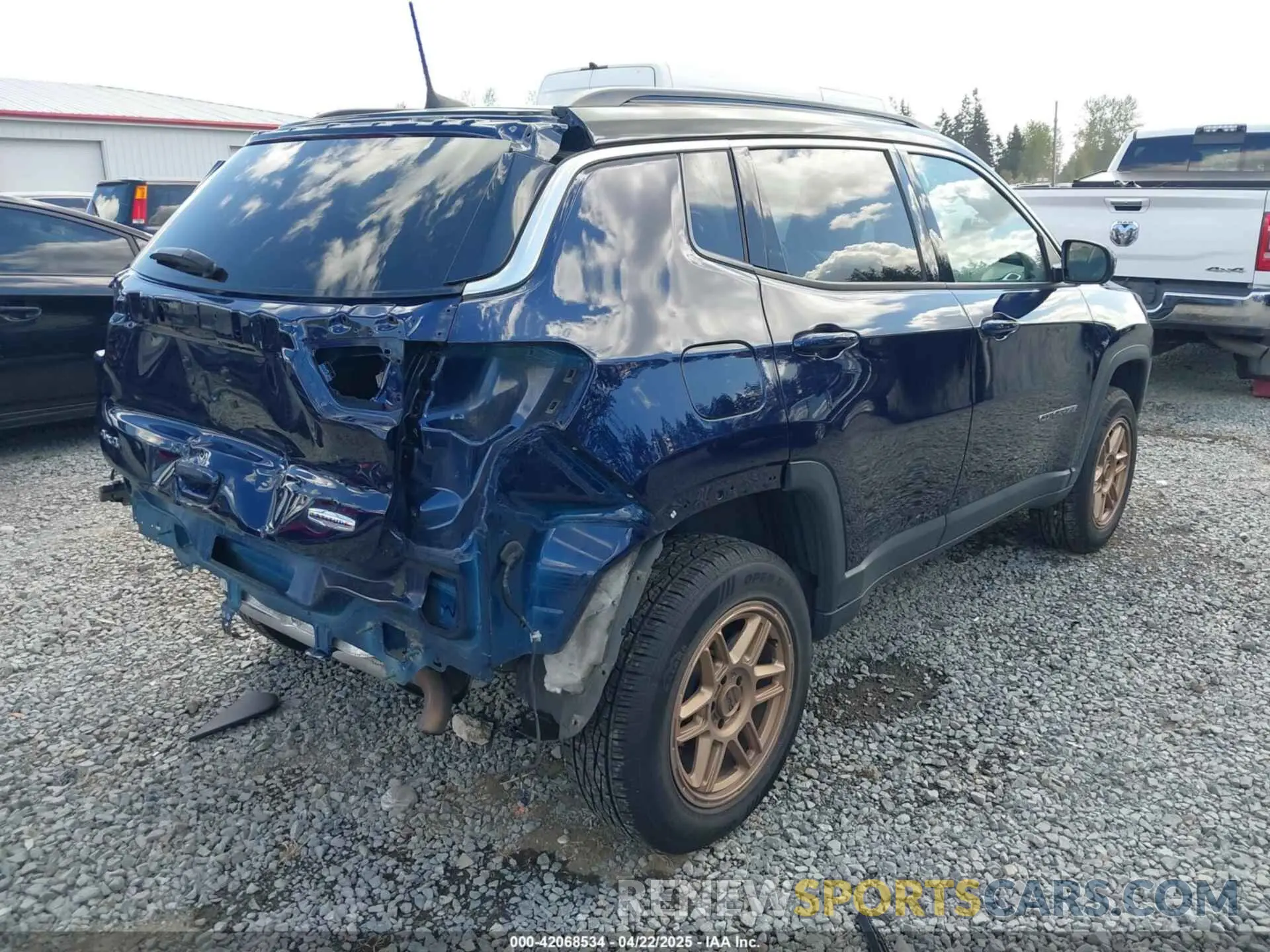 4 fotografías del automóvil dañado 3C4NJDBB3KT846931 JEEP COMPASS 2019