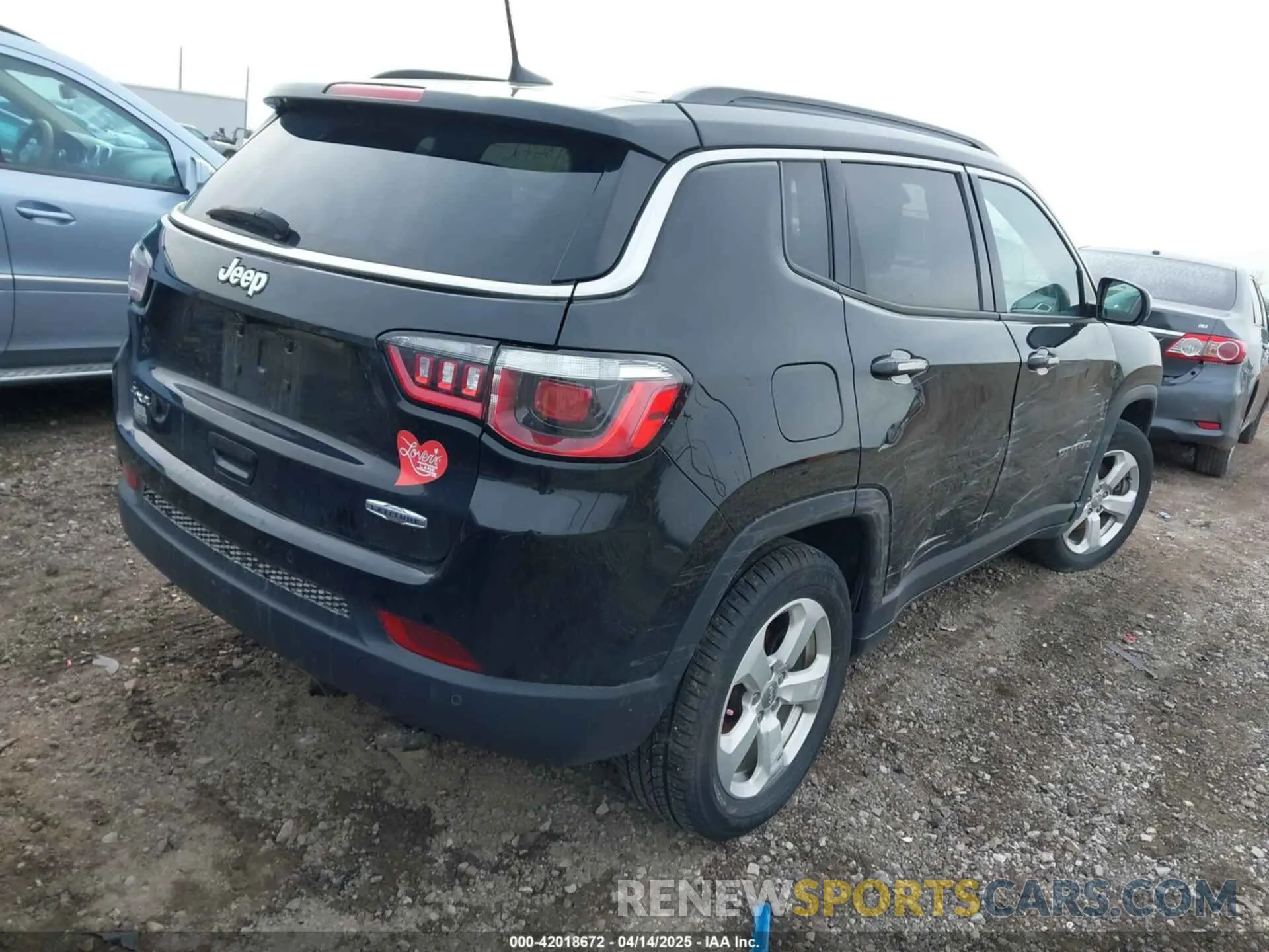 4 fotografías del automóvil dañado 3C4NJDBB4KT733568 JEEP COMPASS 2019