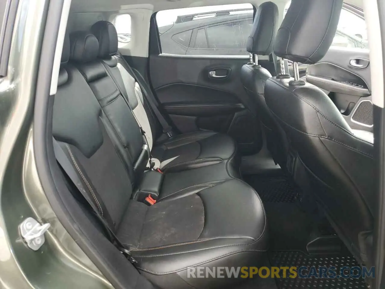 10 fotografías del automóvil dañado 3C4NJDBB5KT674899 JEEP COMPASS 2019
