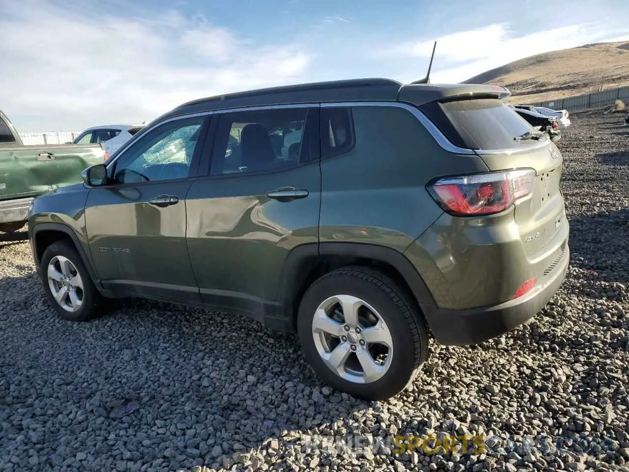 2 fotografías del automóvil dañado 3C4NJDBB5KT674899 JEEP COMPASS 2019