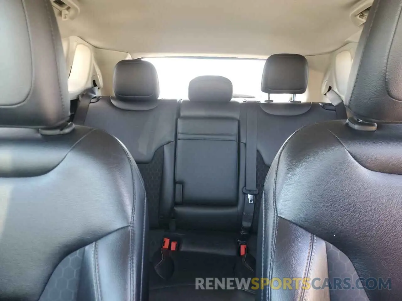 10 fotografías del automóvil dañado 3C4NJDBB6KT641328 JEEP COMPASS 2019