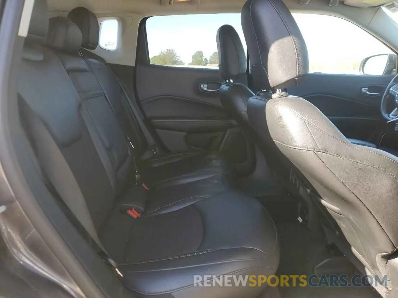 12 fotografías del automóvil dañado 3C4NJDBB6KT641328 JEEP COMPASS 2019