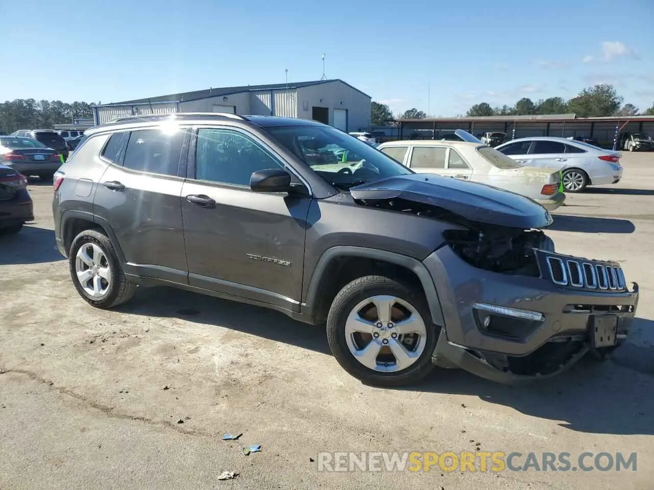 4 fotografías del automóvil dañado 3C4NJDBB6KT641328 JEEP COMPASS 2019