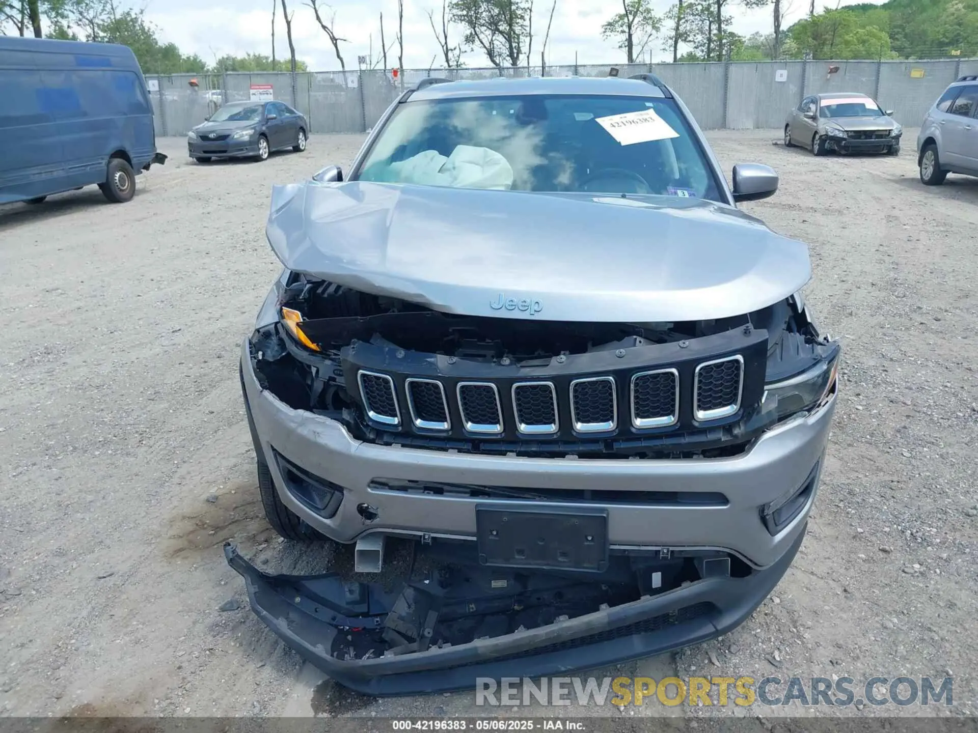 13 fotografías del automóvil dañado 3C4NJDBB6KT657190 JEEP COMPASS 2019