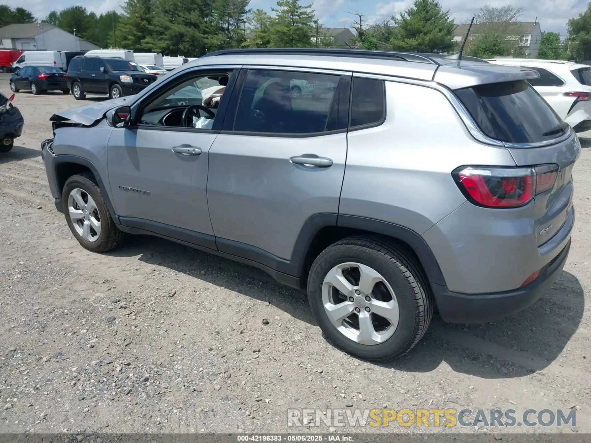3 fotografías del automóvil dañado 3C4NJDBB6KT657190 JEEP COMPASS 2019