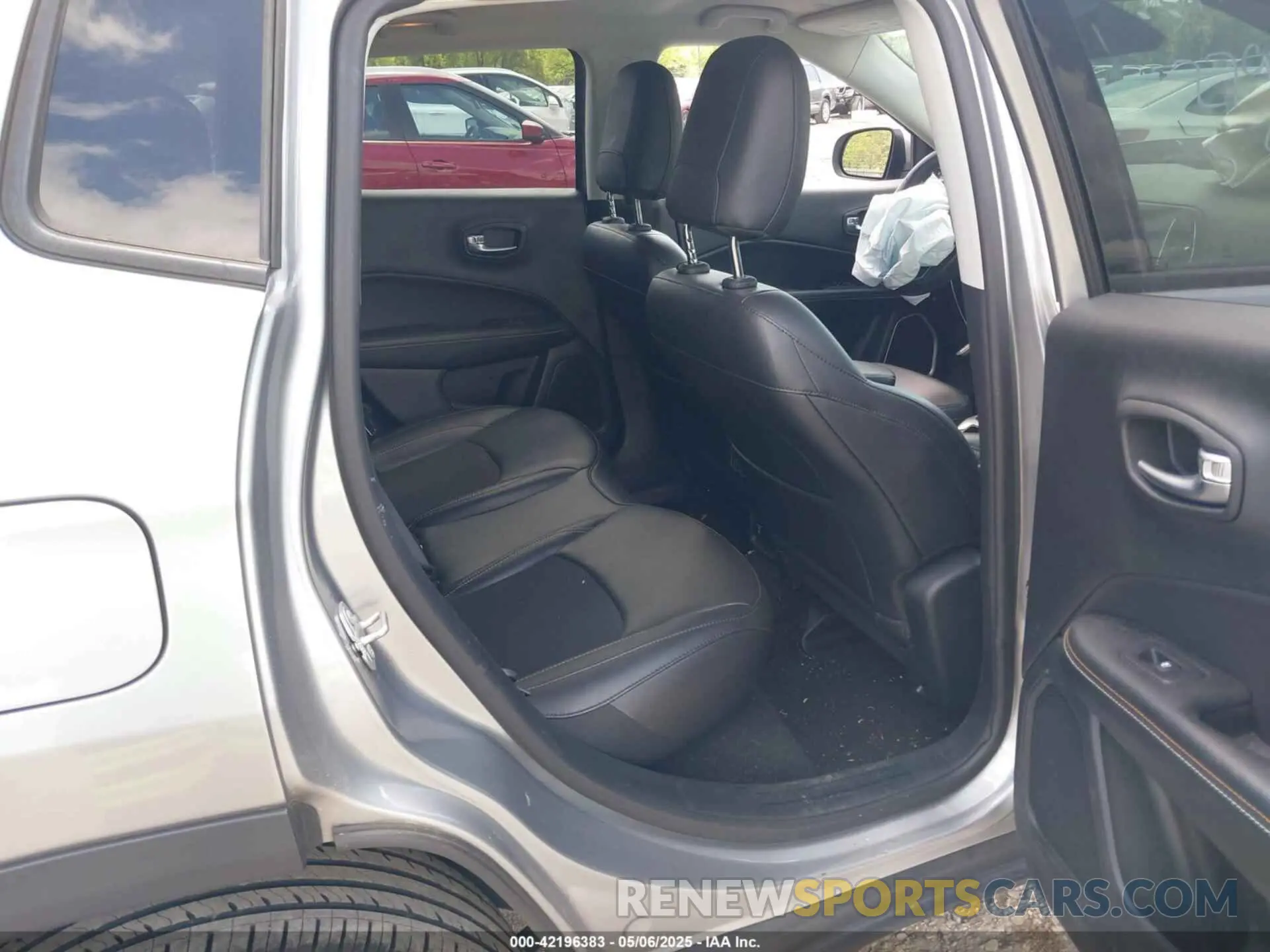 8 fotografías del automóvil dañado 3C4NJDBB6KT657190 JEEP COMPASS 2019