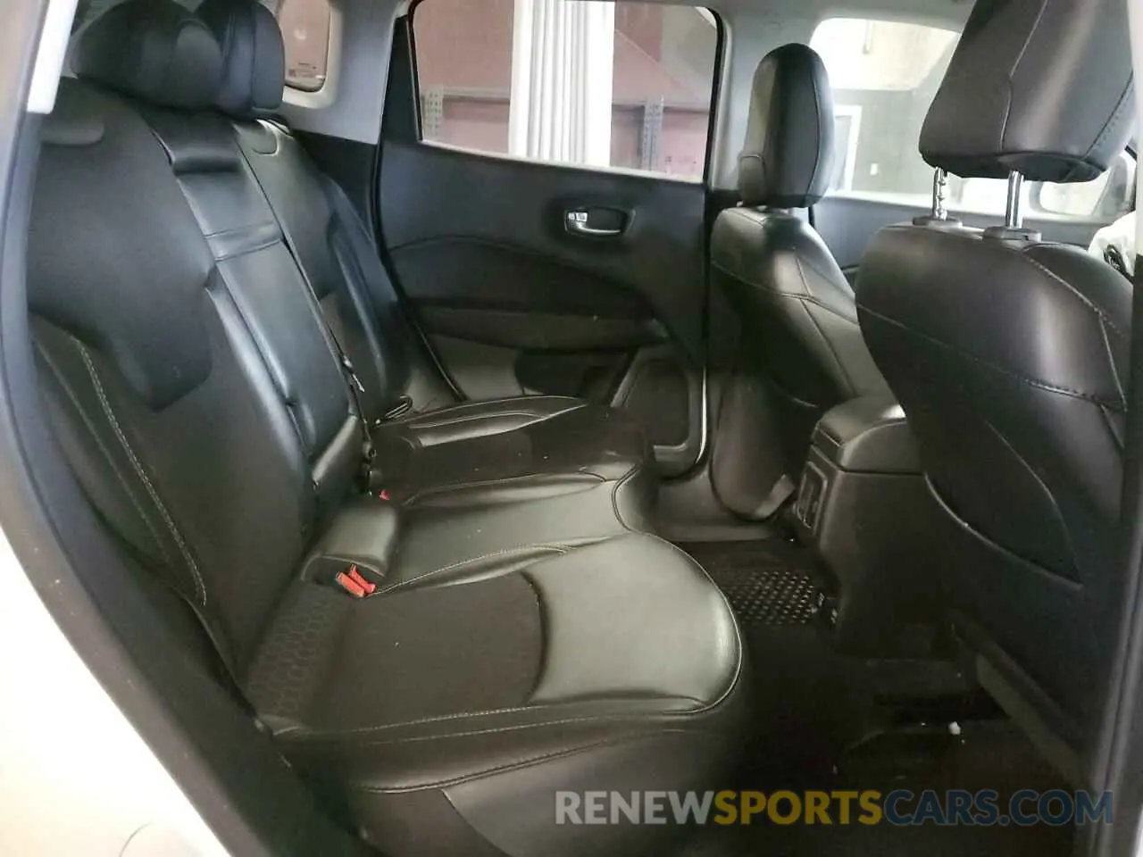 11 fotografías del automóvil dañado 3C4NJDBB6KT729375 JEEP COMPASS 2019