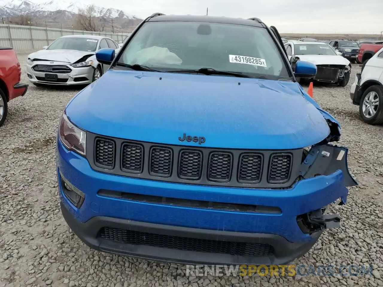 5 fotografías del automóvil dañado 3C4NJDBB6KT781301 JEEP COMPASS 2019