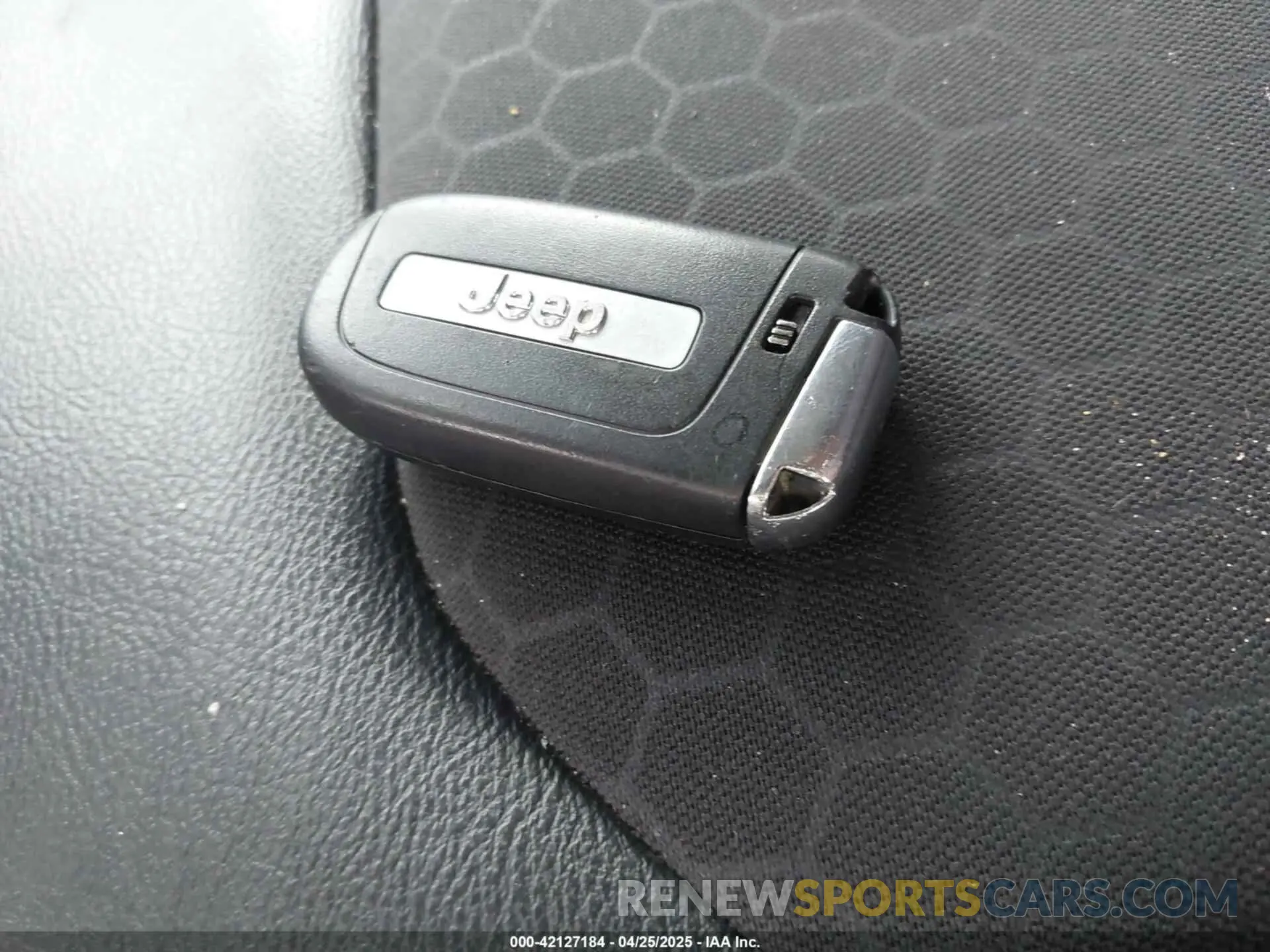 11 fotografías del automóvil dañado 3C4NJDBB6KT849953 JEEP COMPASS 2019
