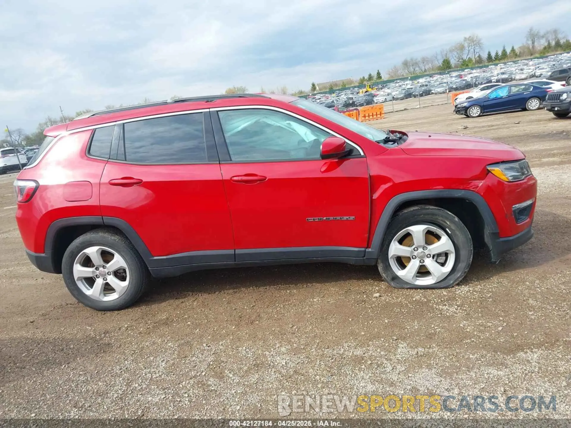 13 fotografías del automóvil dañado 3C4NJDBB6KT849953 JEEP COMPASS 2019
