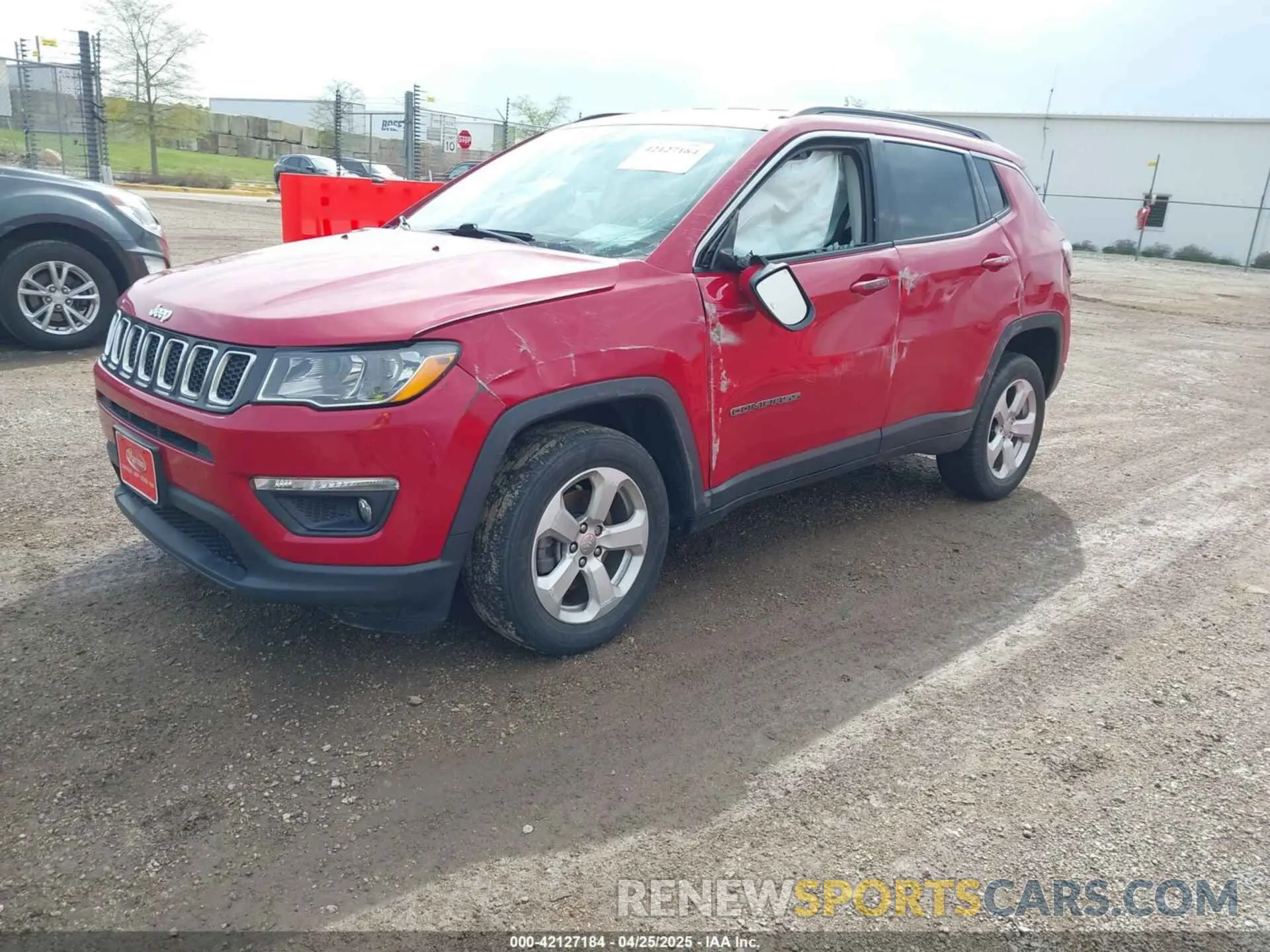 2 fotografías del automóvil dañado 3C4NJDBB6KT849953 JEEP COMPASS 2019