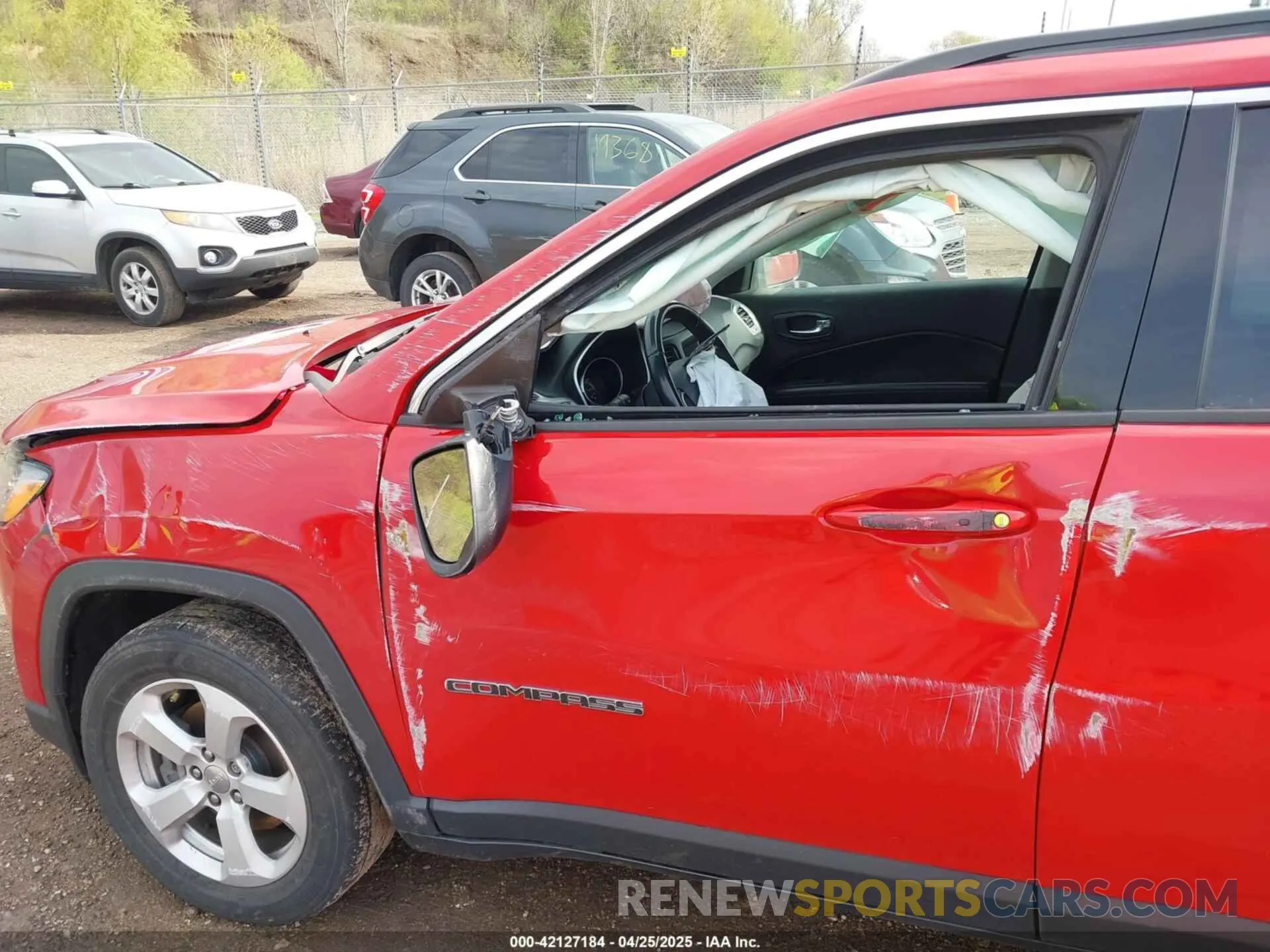 6 fotografías del automóvil dañado 3C4NJDBB6KT849953 JEEP COMPASS 2019