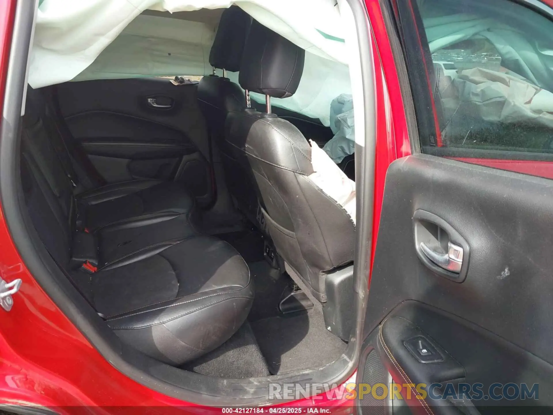 8 fotografías del automóvil dañado 3C4NJDBB6KT849953 JEEP COMPASS 2019