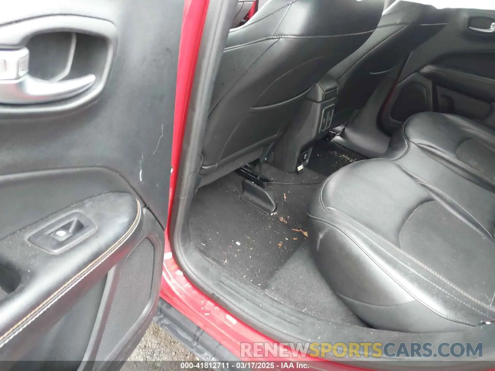 8 fotografías del automóvil dañado 3C4NJDBB7KT629155 JEEP COMPASS 2019
