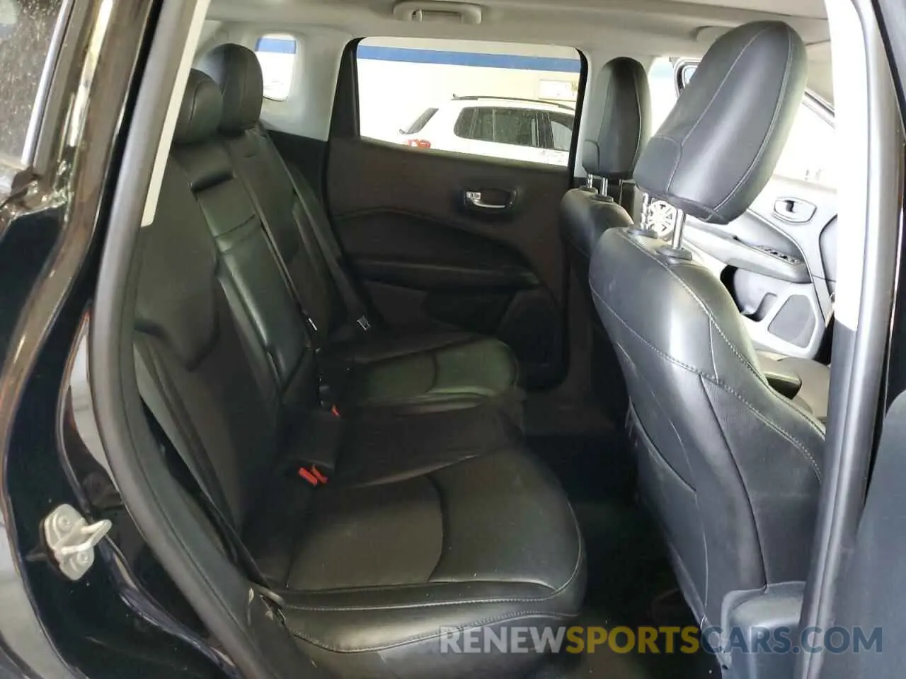 11 fotografías del automóvil dañado 3C4NJDBB8KT647373 JEEP COMPASS 2019