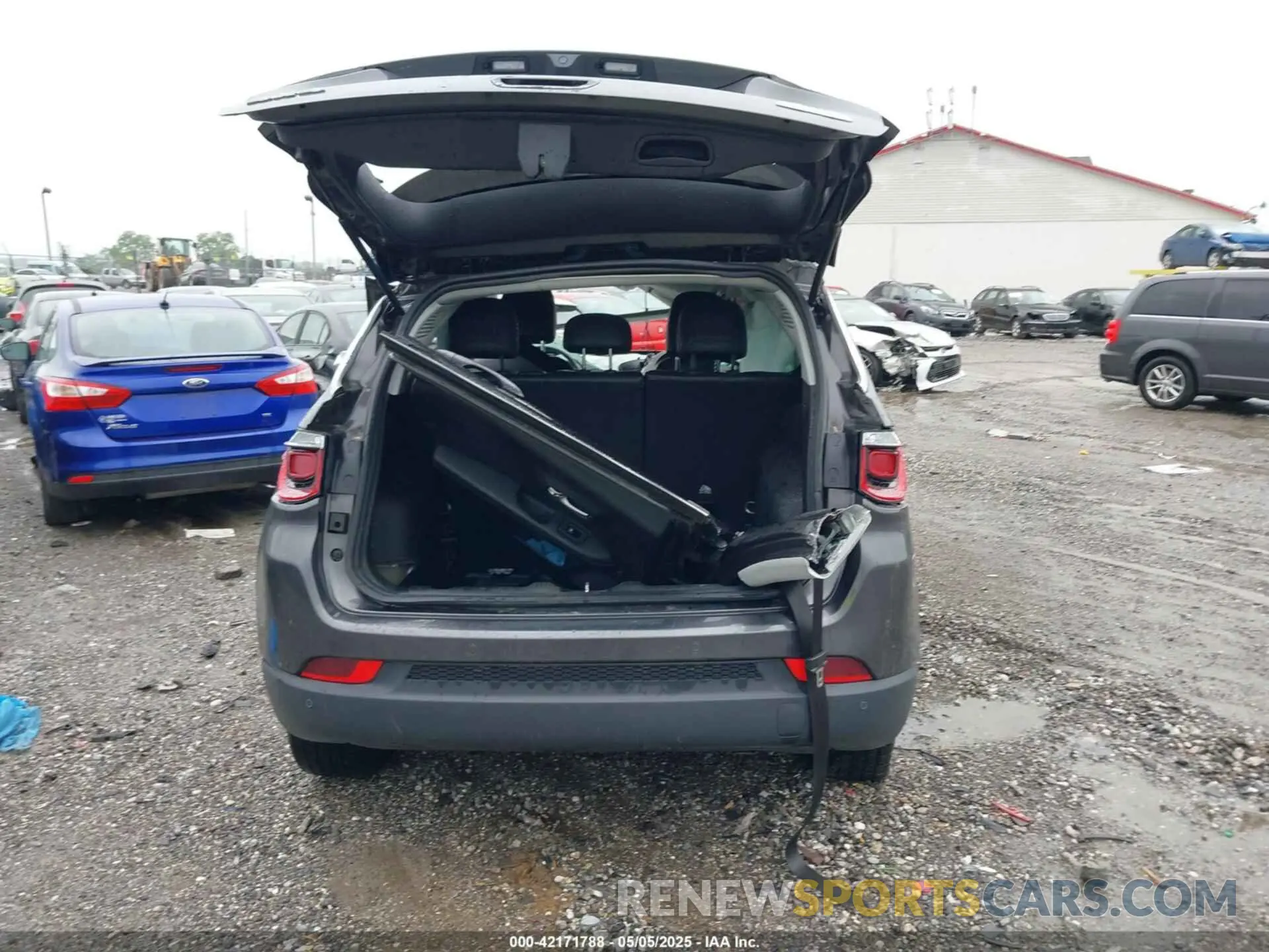 16 fotografías del automóvil dañado 3C4NJDBB8KT713565 JEEP COMPASS 2019