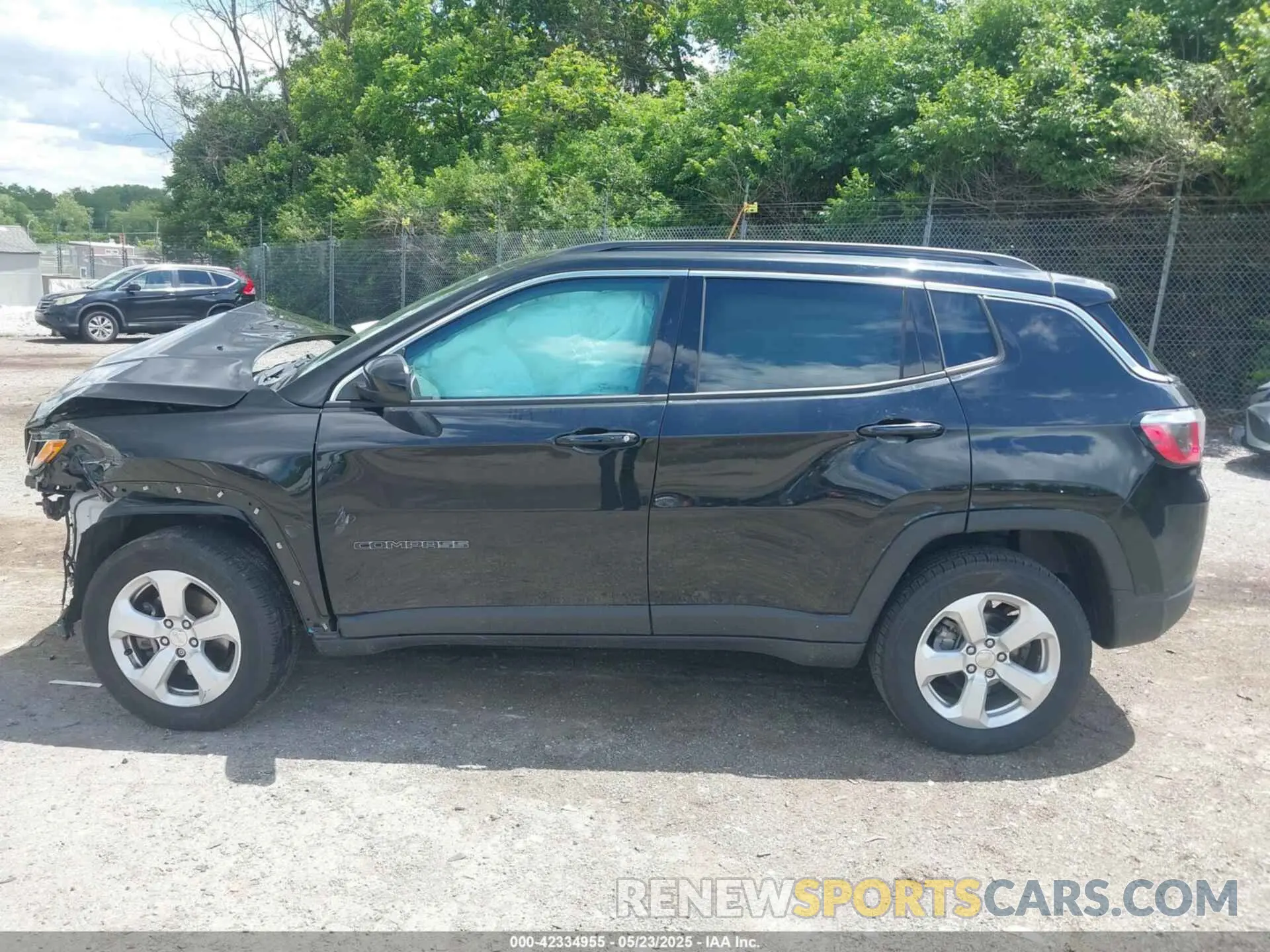15 fotografías del automóvil dañado 3C4NJDBB8KT834306 JEEP COMPASS 2019