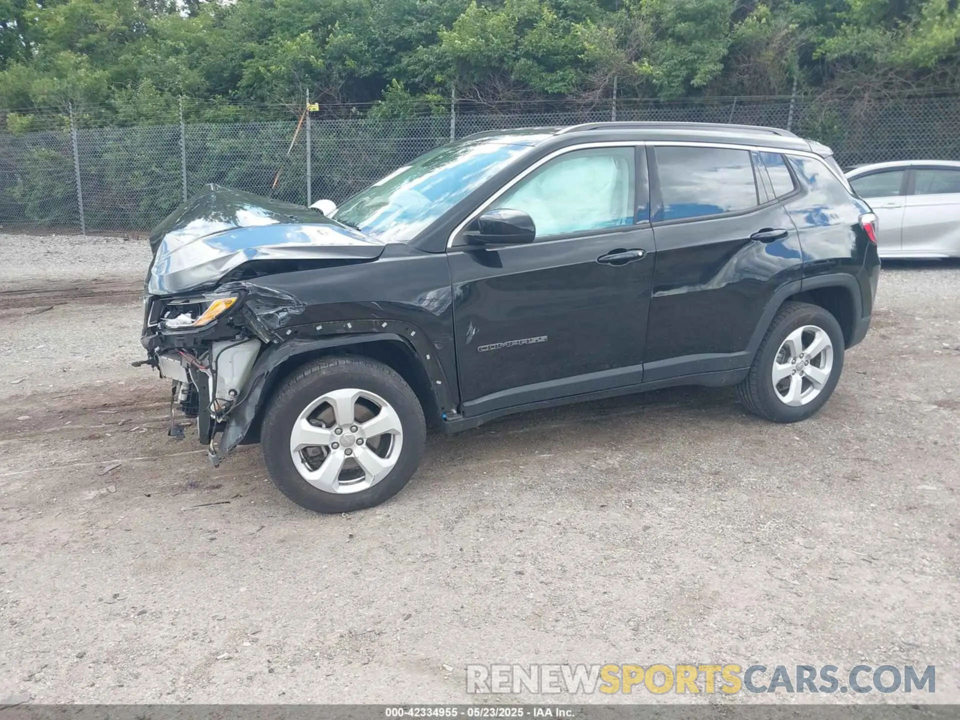 2 fotografías del automóvil dañado 3C4NJDBB8KT834306 JEEP COMPASS 2019