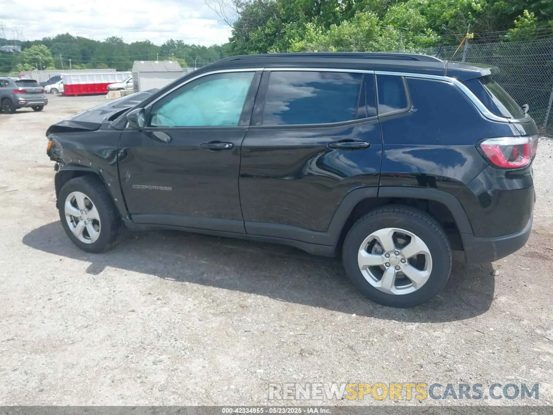 3 fotografías del automóvil dañado 3C4NJDBB8KT834306 JEEP COMPASS 2019