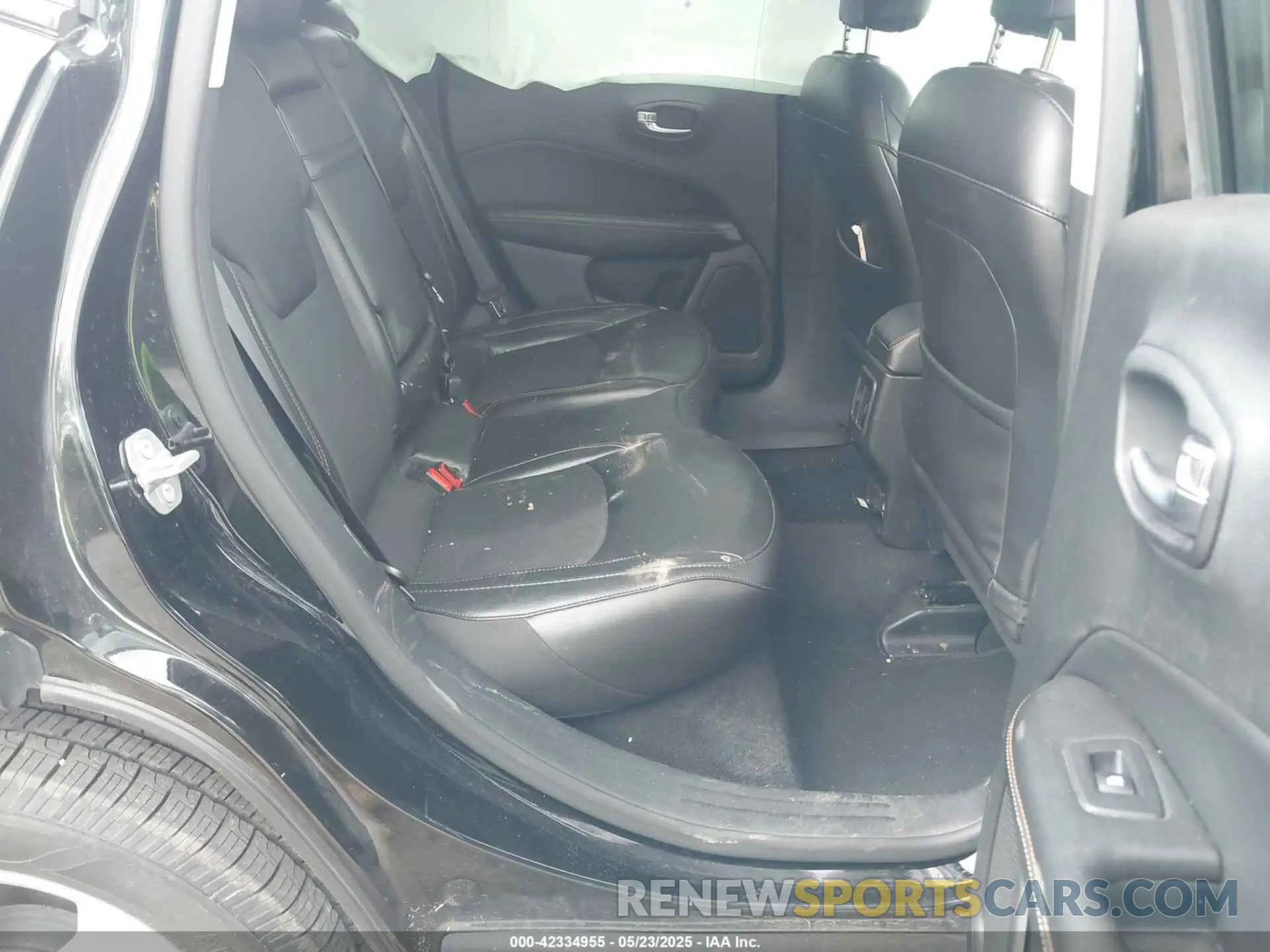 8 fotografías del automóvil dañado 3C4NJDBB8KT834306 JEEP COMPASS 2019