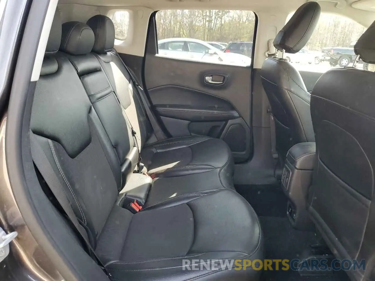 11 fotografías del automóvil dañado 3C4NJDBB8KT836234 JEEP COMPASS 2019