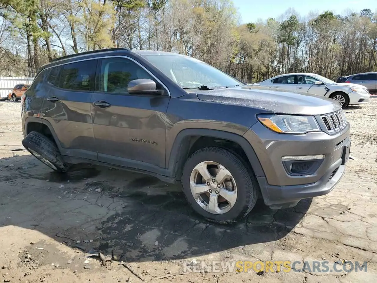 4 fotografías del automóvil dañado 3C4NJDBB8KT836234 JEEP COMPASS 2019