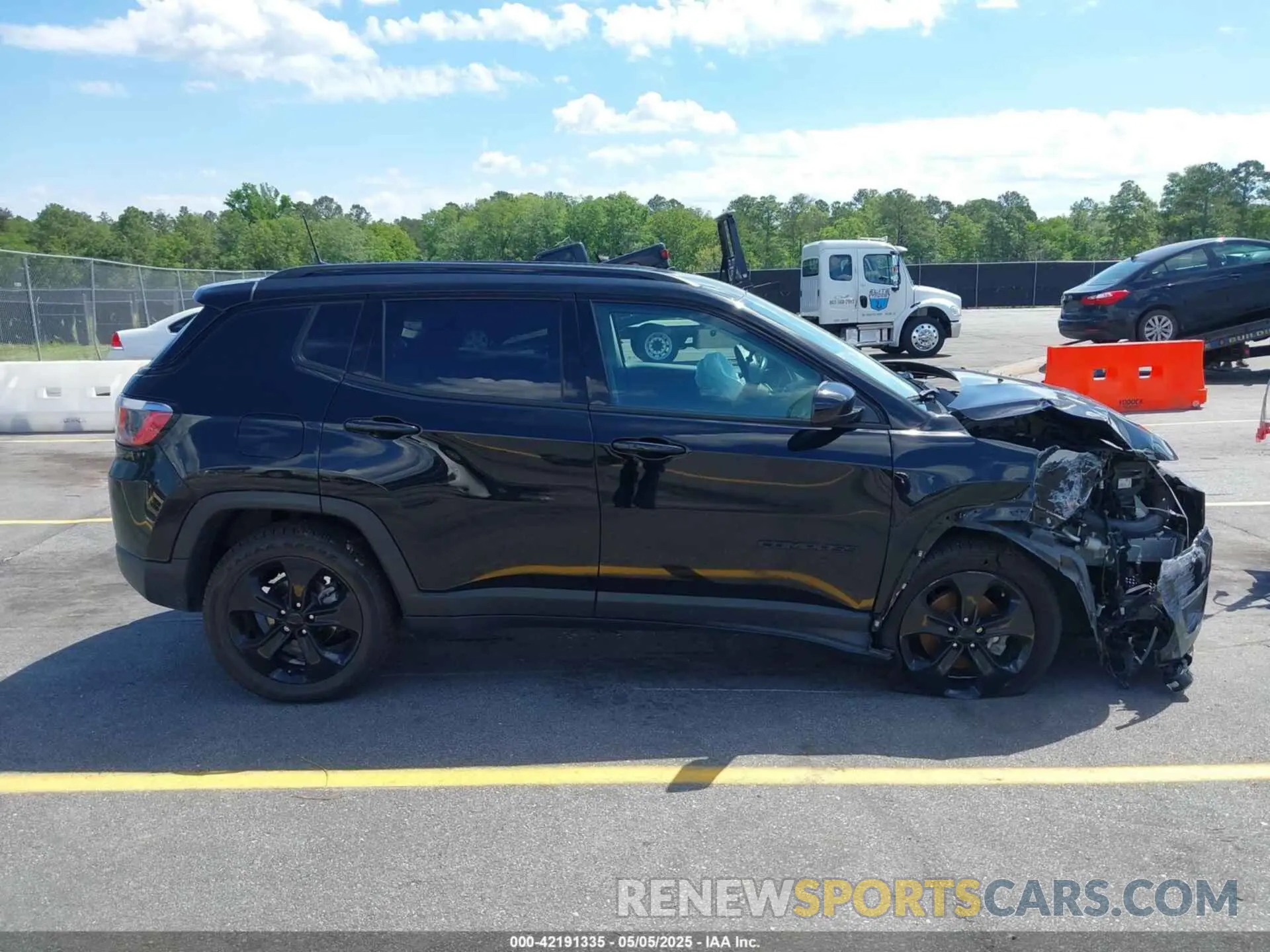 13 fotografías del automóvil dañado 3C4NJDBB9KT601373 JEEP COMPASS 2019
