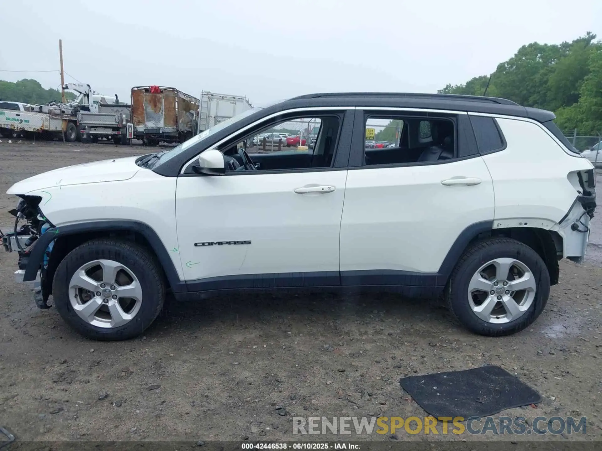 15 fotografías del automóvil dañado 3C4NJDBB9KT834332 JEEP COMPASS 2019