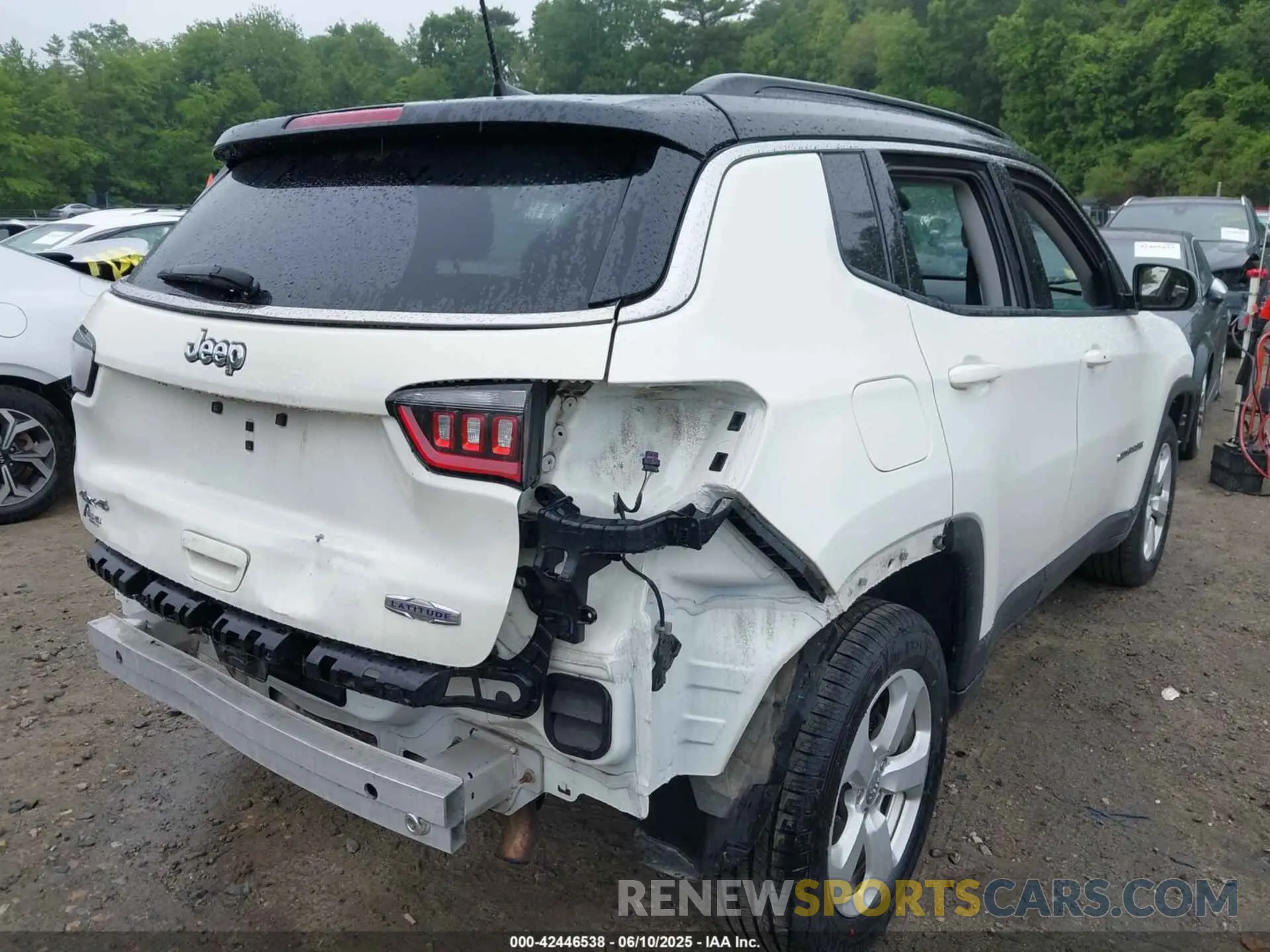 4 fotografías del automóvil dañado 3C4NJDBB9KT834332 JEEP COMPASS 2019