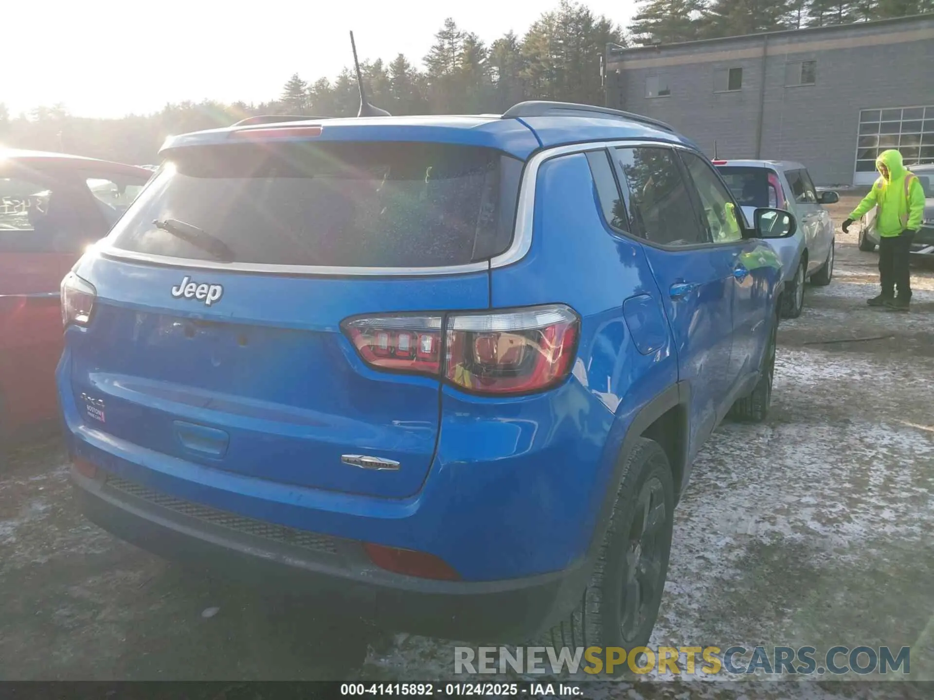 4 fotografías del automóvil dañado 3C4NJDBBXKT596958 JEEP COMPASS 2019