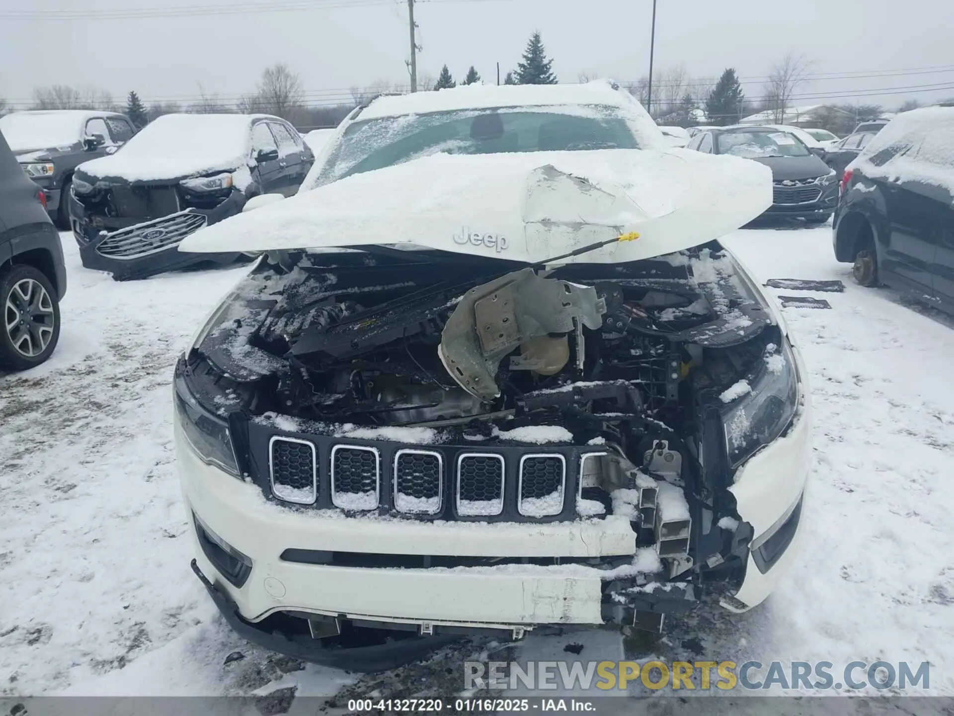 12 fotografías del automóvil dañado 3C4NJDBBXKT647665 JEEP COMPASS 2019