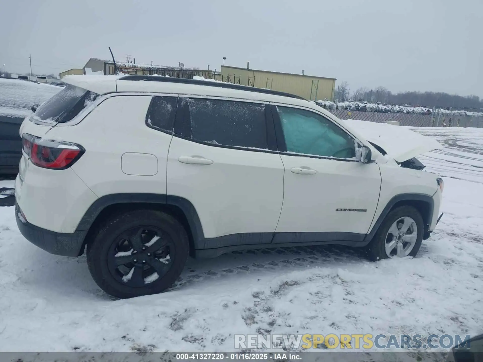 13 fotografías del automóvil dañado 3C4NJDBBXKT647665 JEEP COMPASS 2019