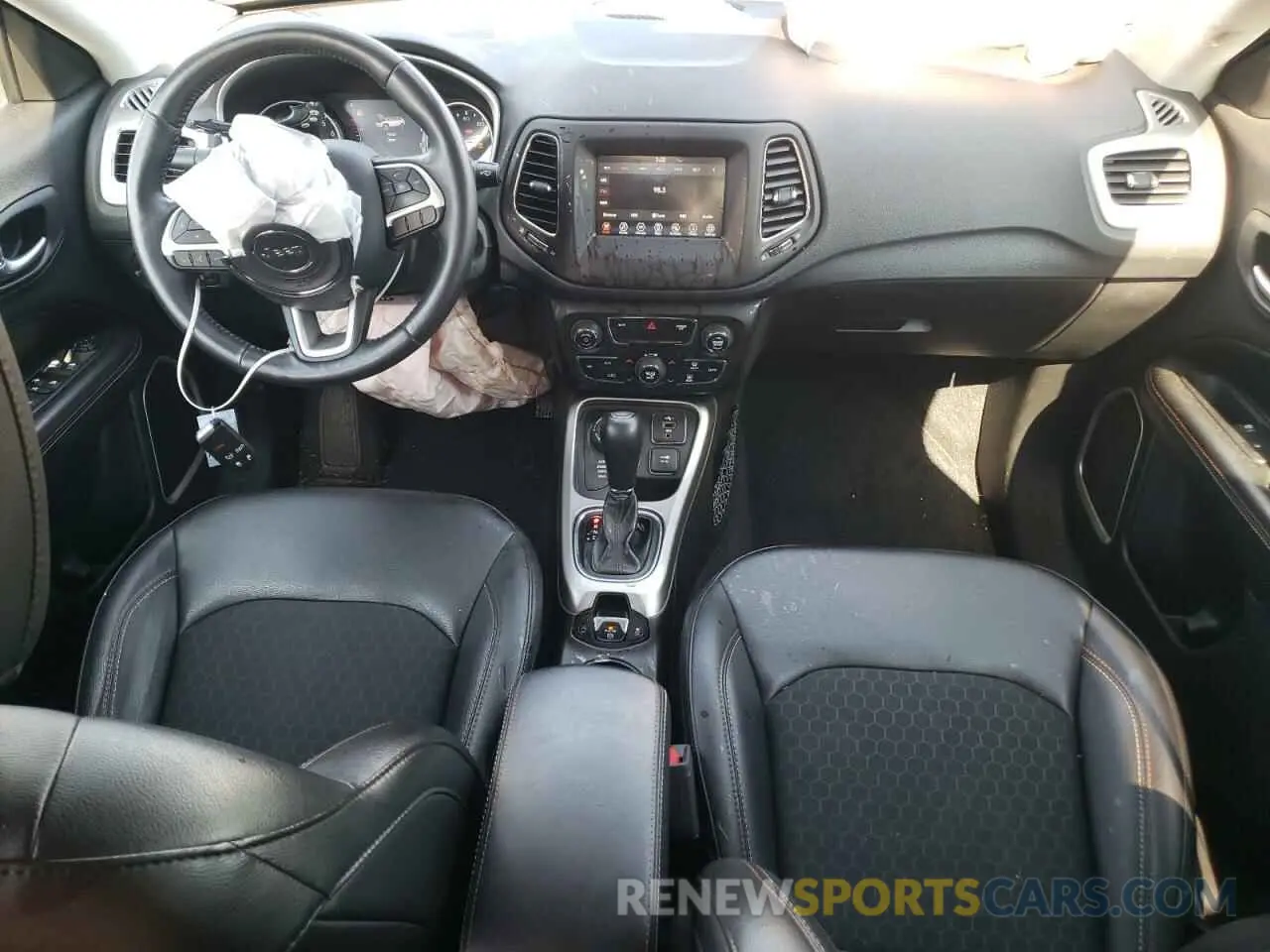 8 fotografías del automóvil dañado 3C4NJDBBXKT672503 JEEP COMPASS 2019