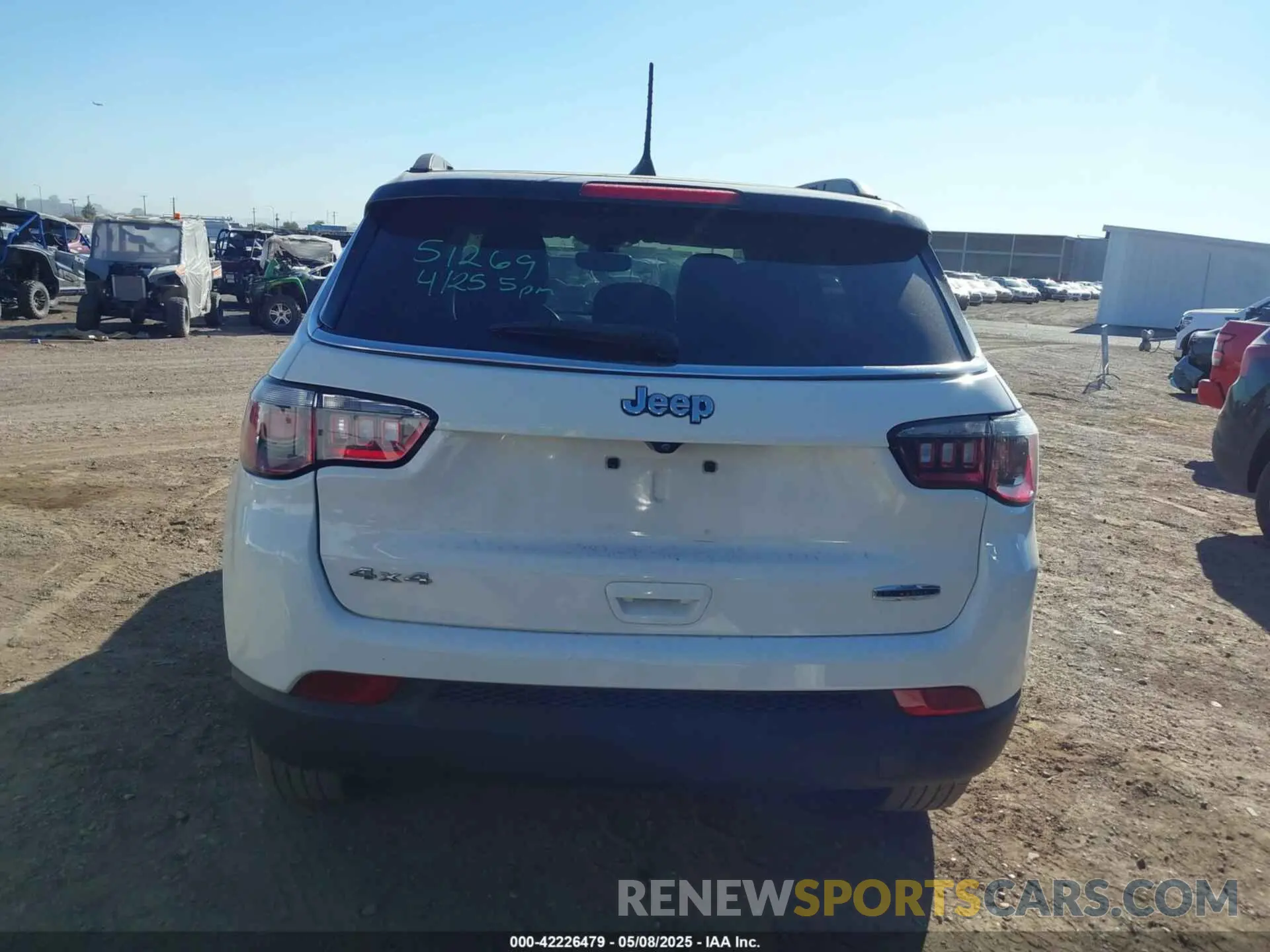 17 fotografías del automóvil dañado 3C4NJDBBXKT682870 JEEP COMPASS 2019