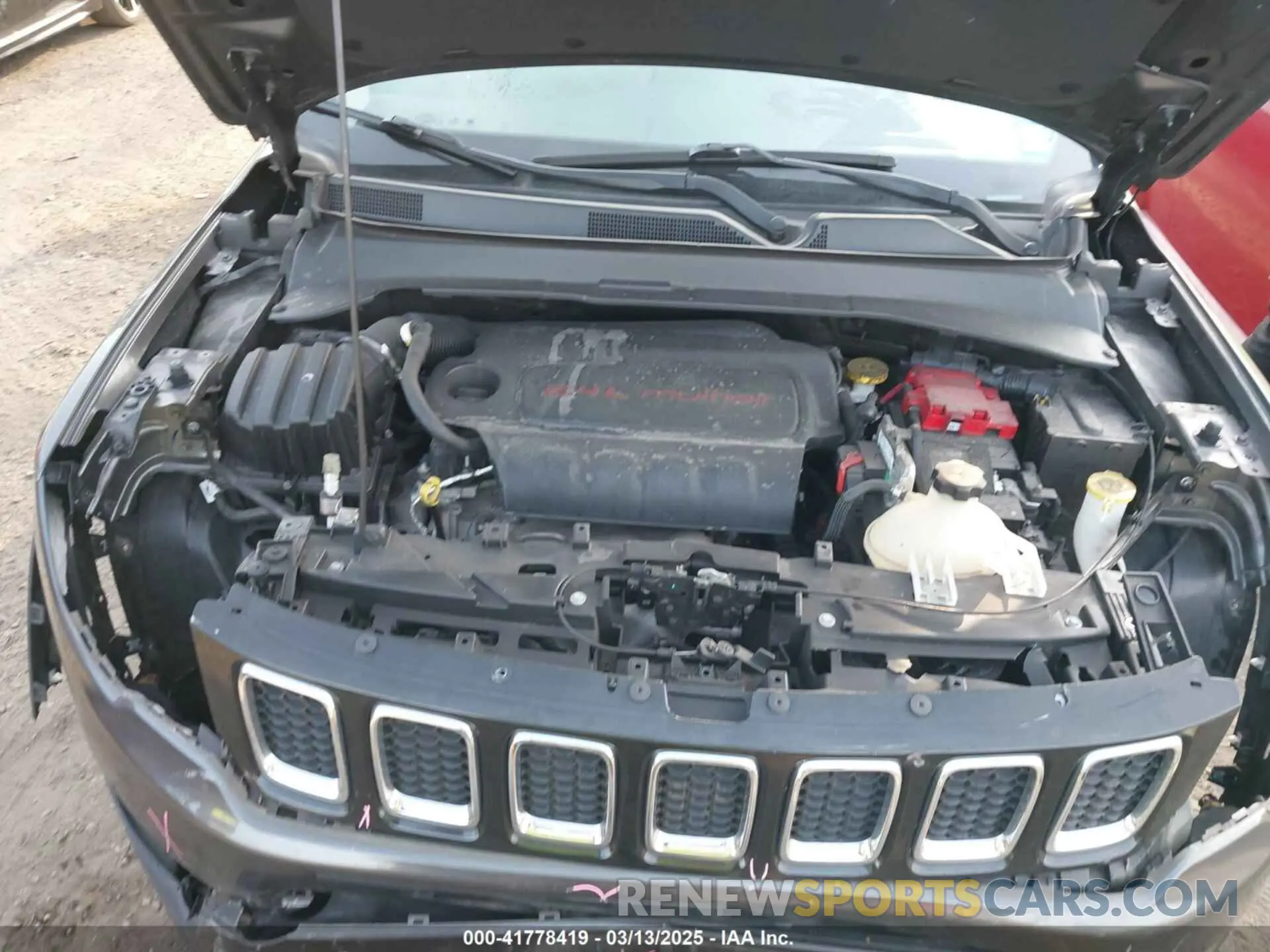 10 fotografías del automóvil dañado 3C4NJDBBXKT767613 JEEP COMPASS 2019
