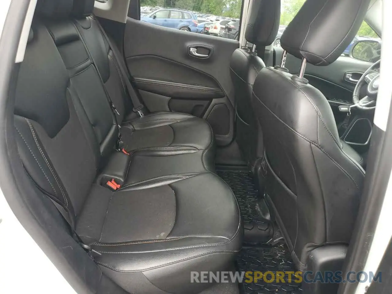 10 fotografías del automóvil dañado 3C4NJDBBXKT780927 JEEP COMPASS 2019