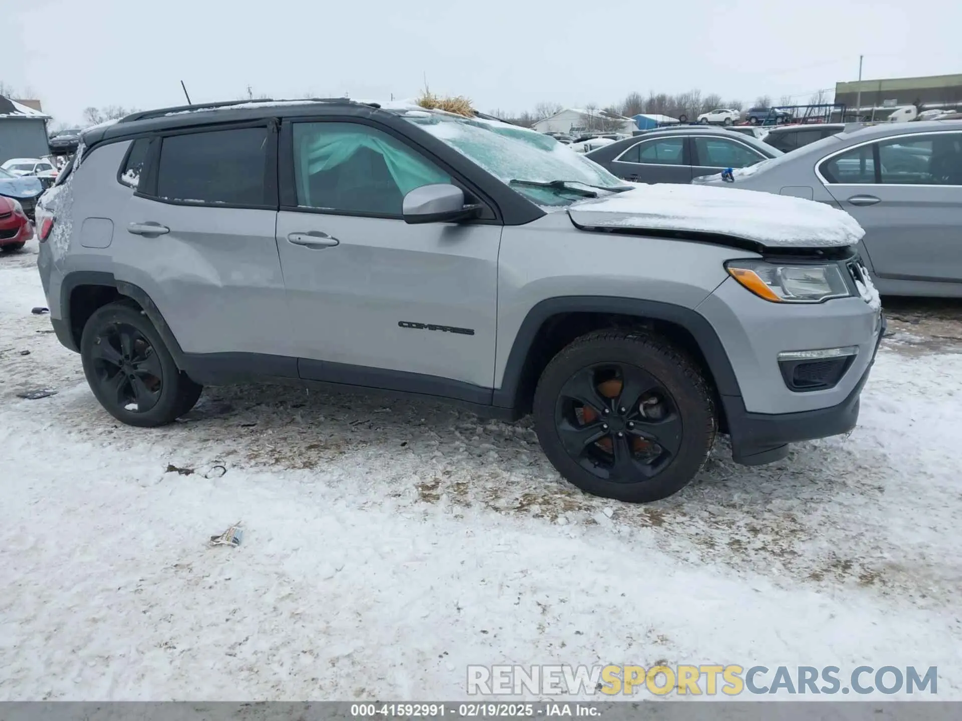 12 fotografías del automóvil dañado 3C4NJDBBXKT840382 JEEP COMPASS 2019