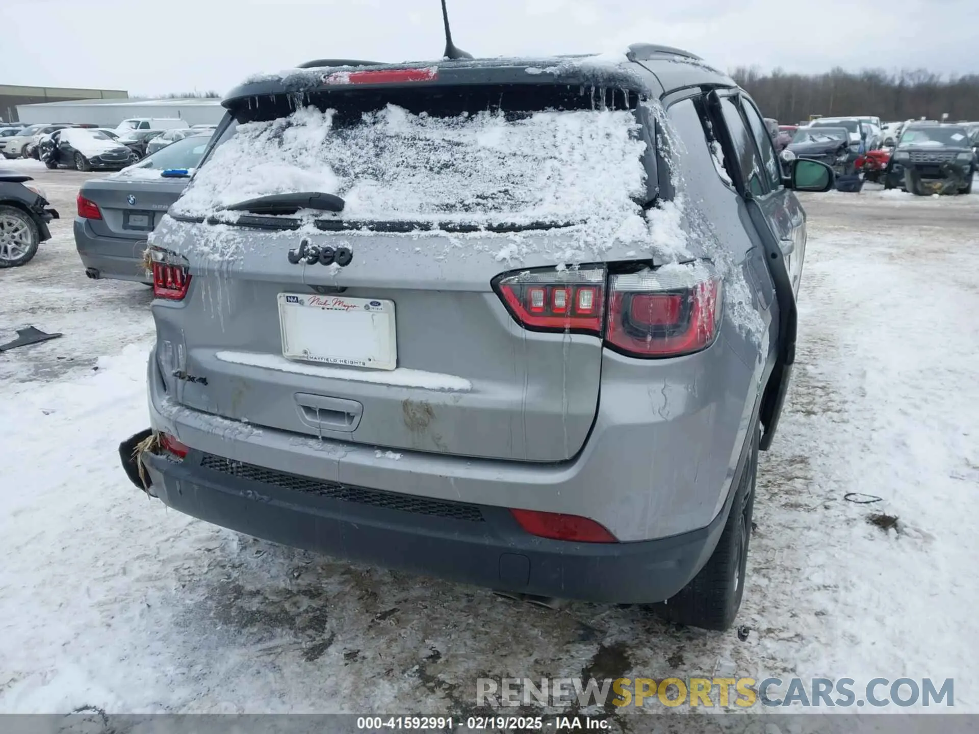 4 fotografías del automóvil dañado 3C4NJDBBXKT840382 JEEP COMPASS 2019