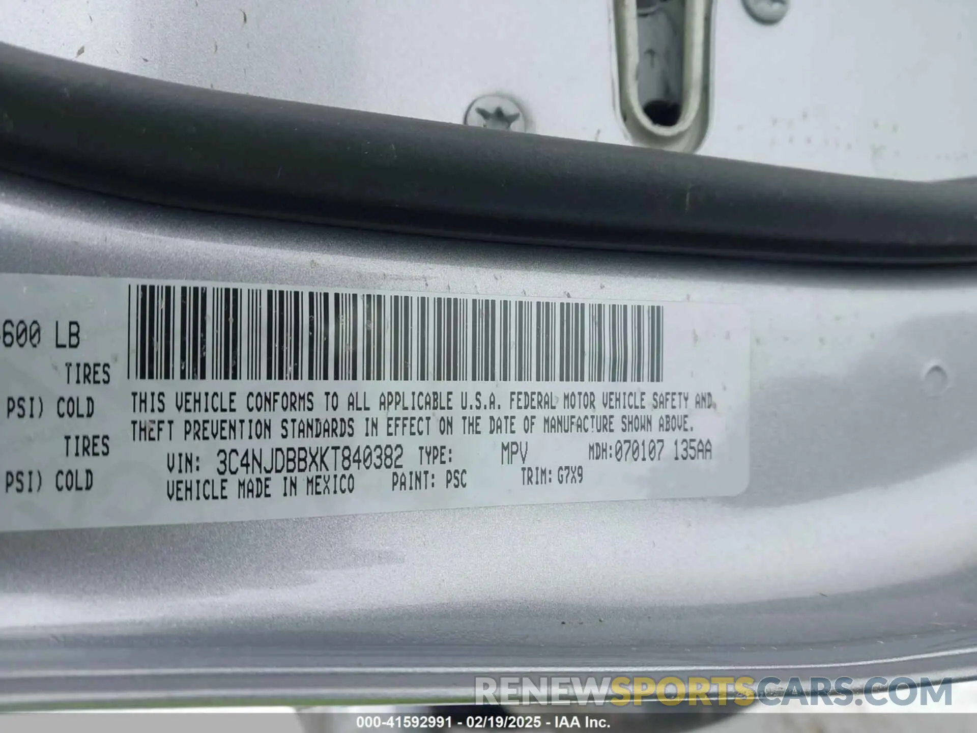 9 fotografías del automóvil dañado 3C4NJDBBXKT840382 JEEP COMPASS 2019