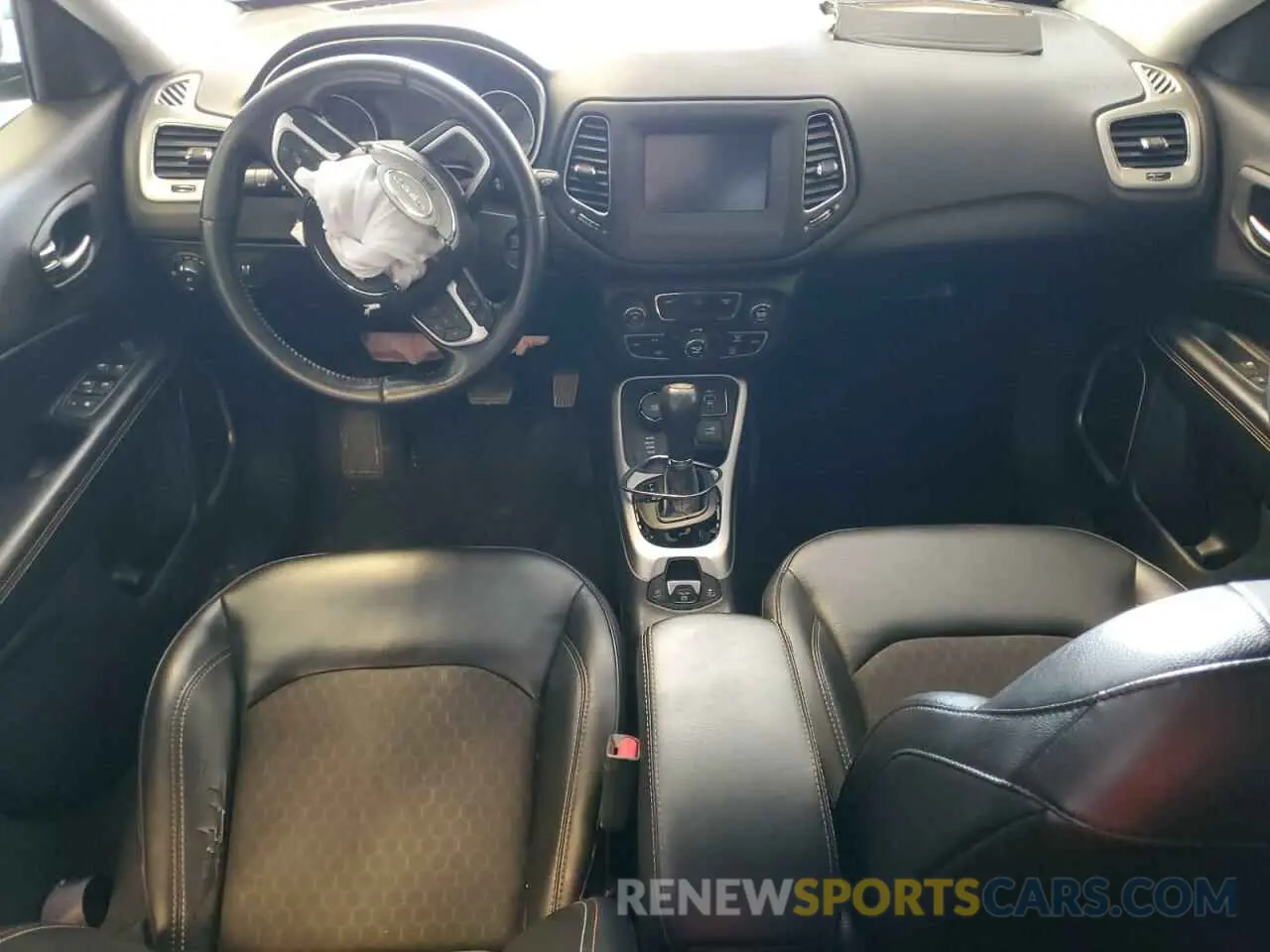 8 fotografías del automóvil dañado 3C4NJDBBXKT850748 JEEP COMPASS 2019