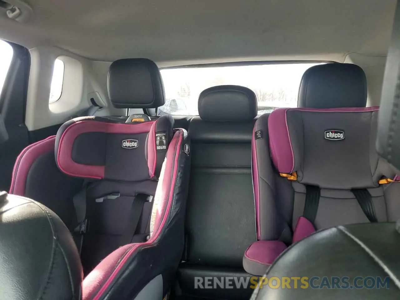 10 fotografías del automóvil dañado 3C4NJDCB0KT672458 JEEP COMPASS 2019